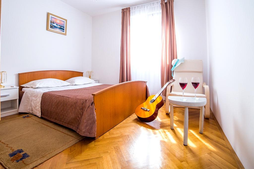 Split Apartments Shell Экстерьер фото