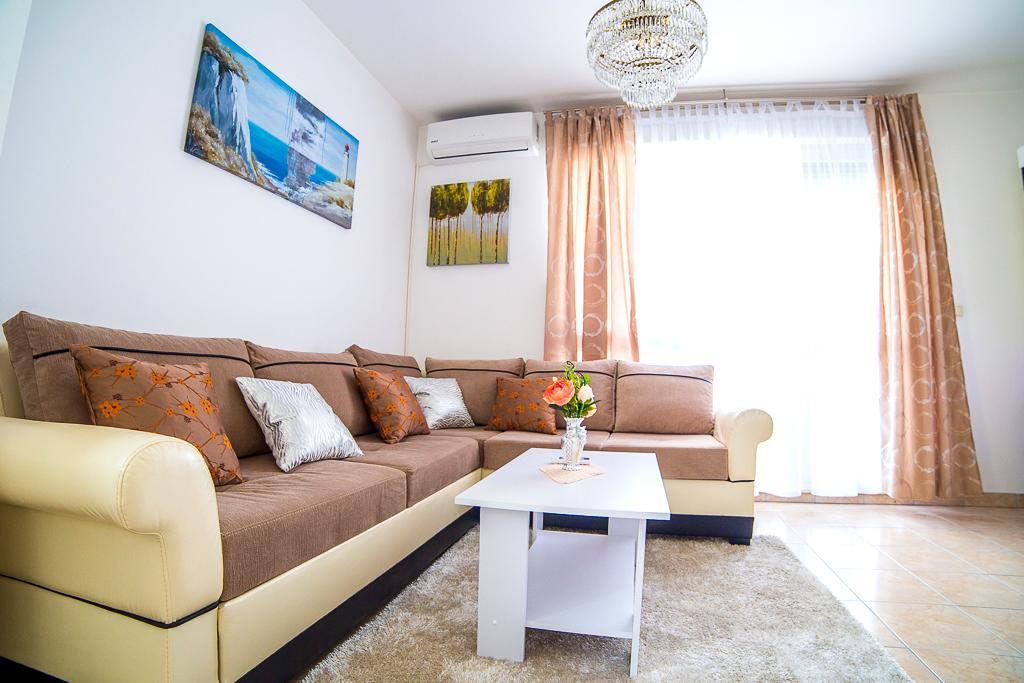 Split Apartments Shell Экстерьер фото